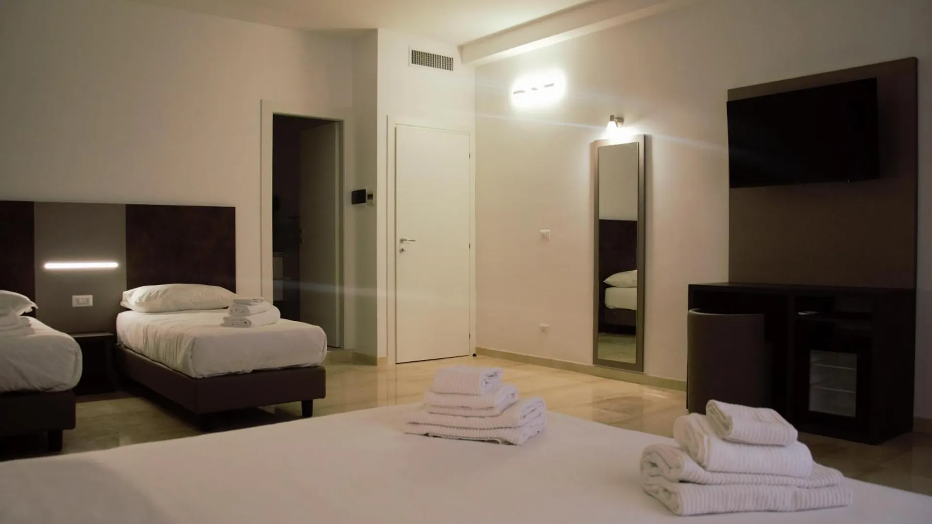 Guest house Domus Dea Roma By Trinita Hotel