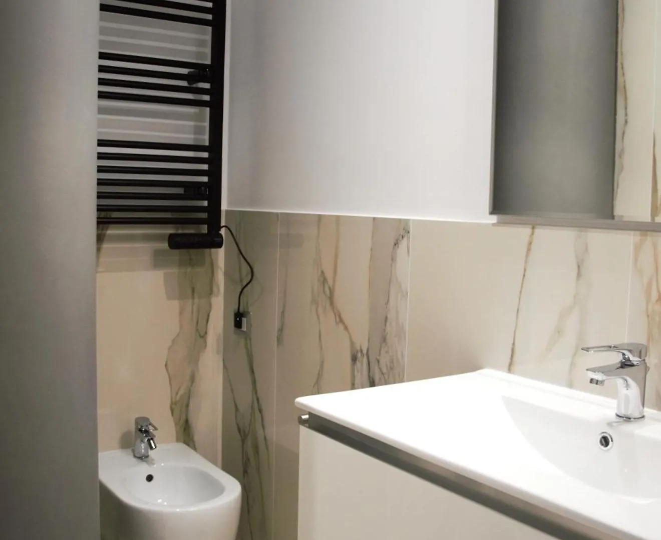Hotel Domus Dea Roma By Trinita Affittacamere