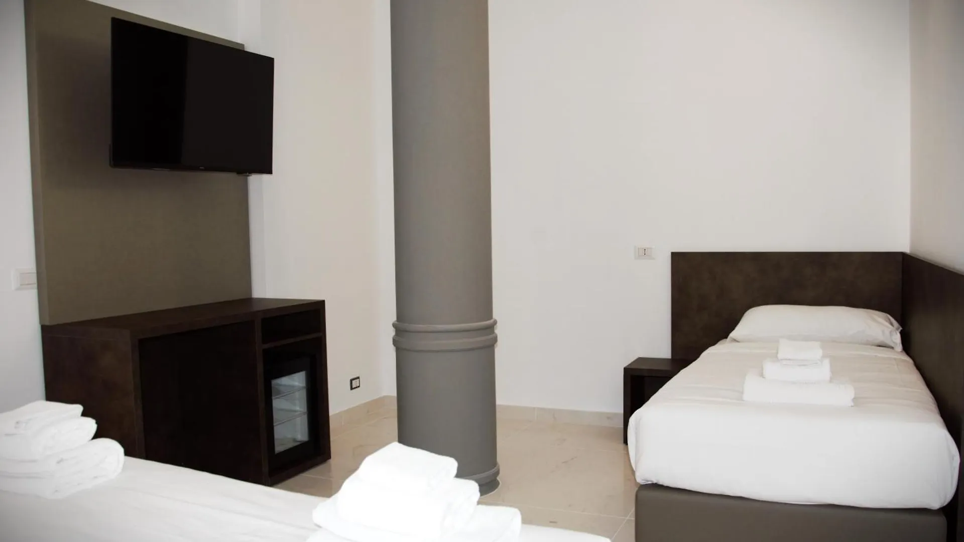 Hotel Domus Dea Roma By Trinita Italia