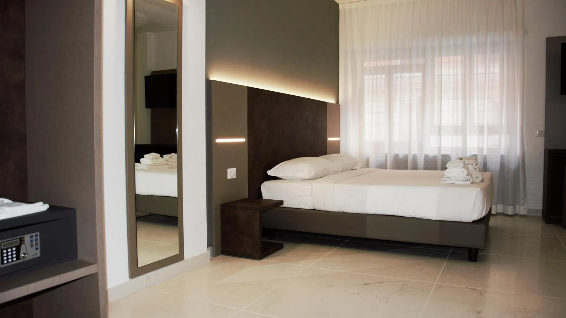 Domus Dea Roma By Trinita Hotel
